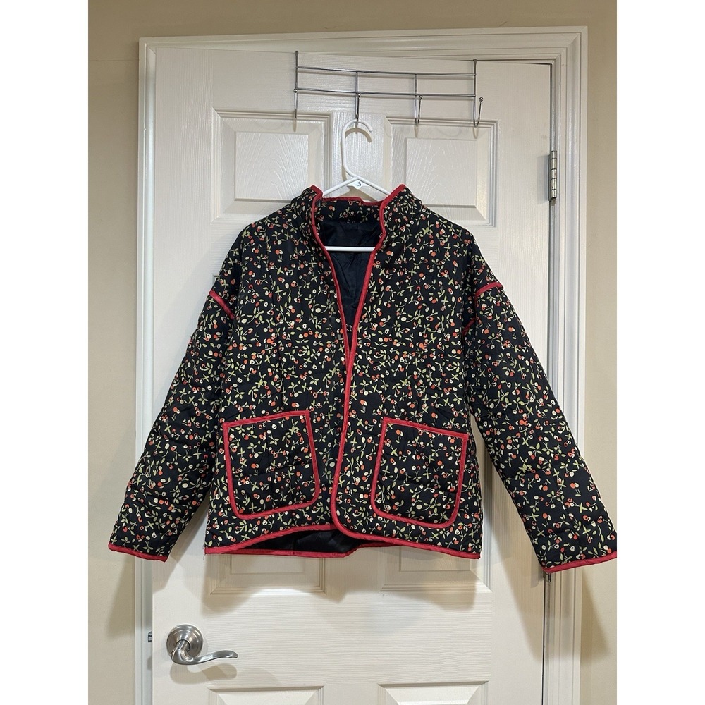 Cherry Print Quilted‎ Jacket Red Trim Collared Buttonless Womens Size M